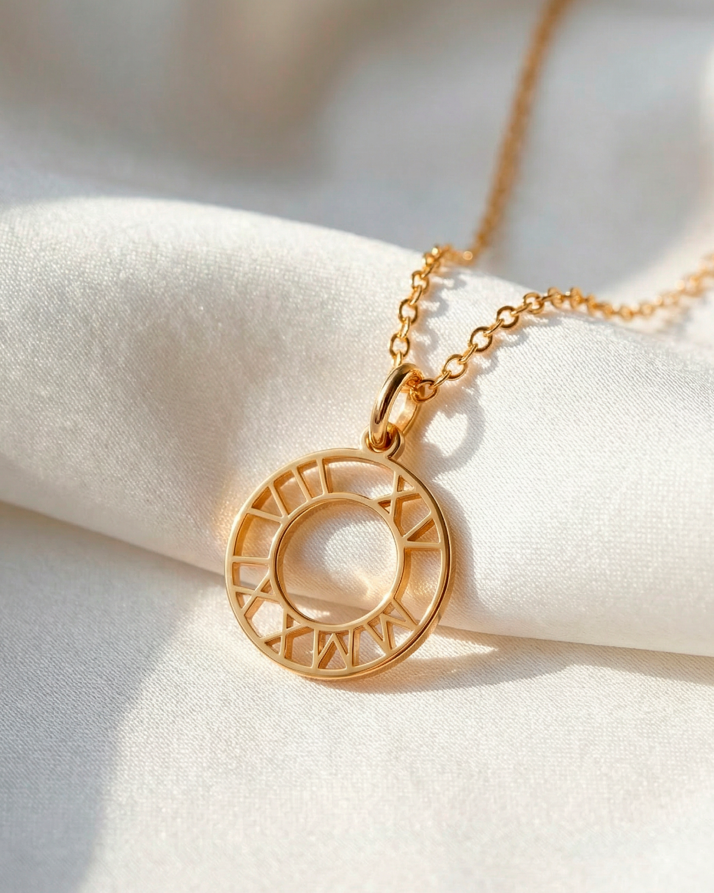 The One Date Roman Necklace