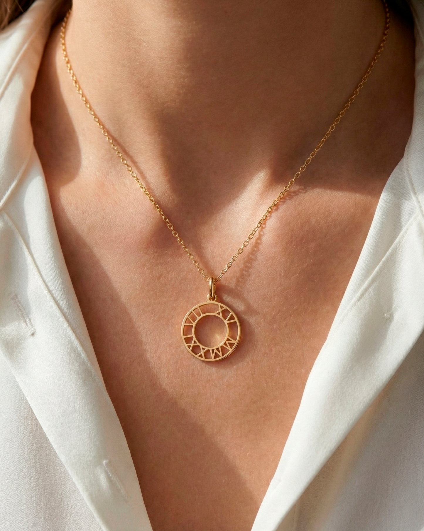 The One Date Roman Necklace